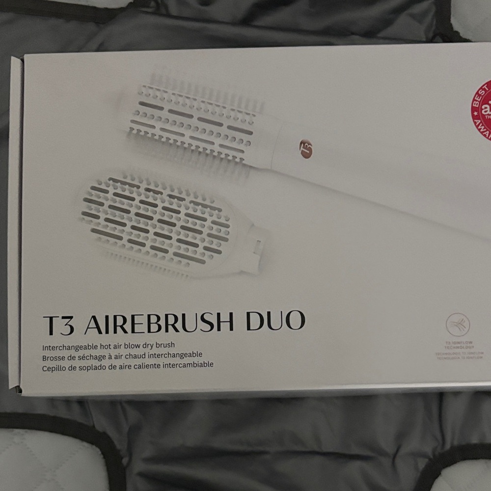 T3 Airebrush Duo Hot Air Brush - White with Rose Gold Logo